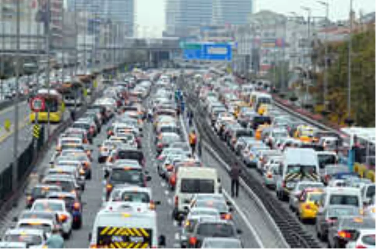 İstanbul\'da Trafik Yoğunluğunu Azaltmak İçin Yeni Sistem Geliyor