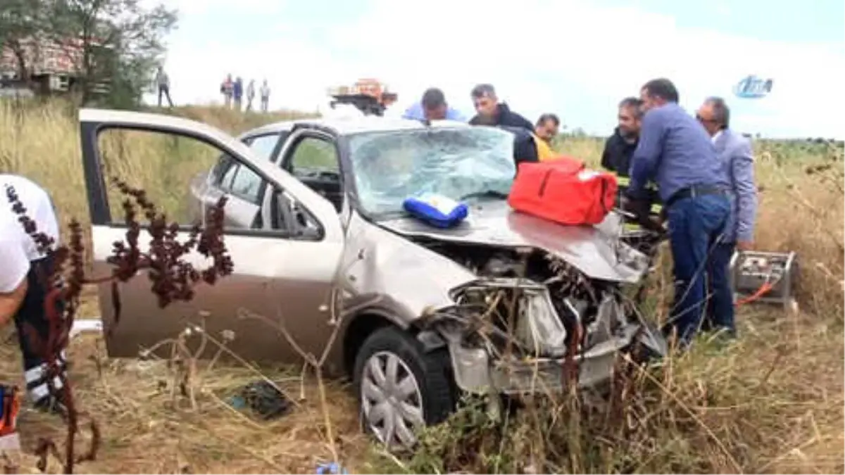 Kaza Sonrası Otomobil Tarlaya Uçtu: 1 Ölü, 1 Ağır Yaralı