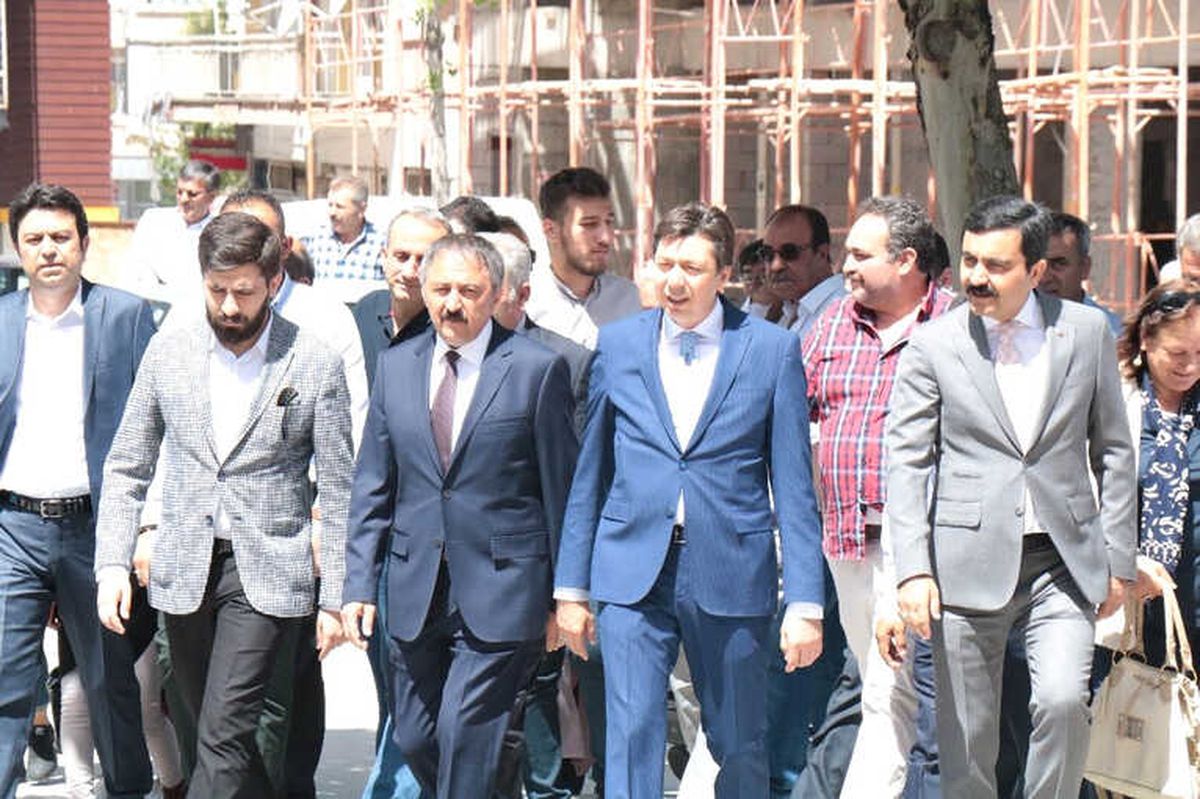 Kırşehir Milletvekilleri Kendirli ve İlhan Mazbatasını Aldı