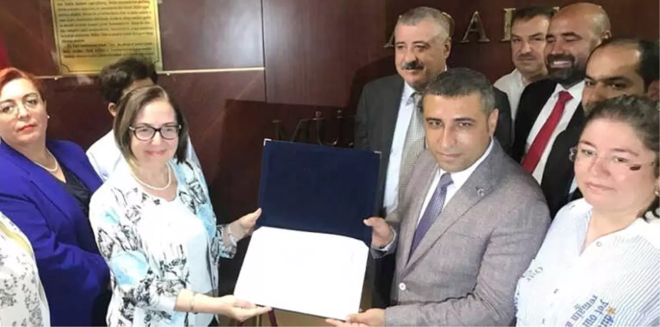 MHP ve CHP Gaziantep Milletvekilleri Mazbatalarını Aldı