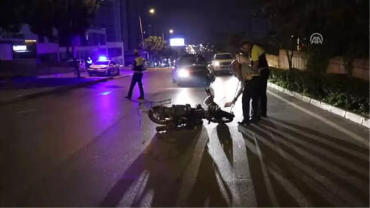 Ters Şeritte Giden Motosiklet Otomobil ile Çarpıştı: 1 Yaralı