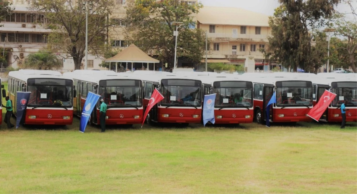 Tika ve İett\'den Gambiya\'ya 20 Otobüs
