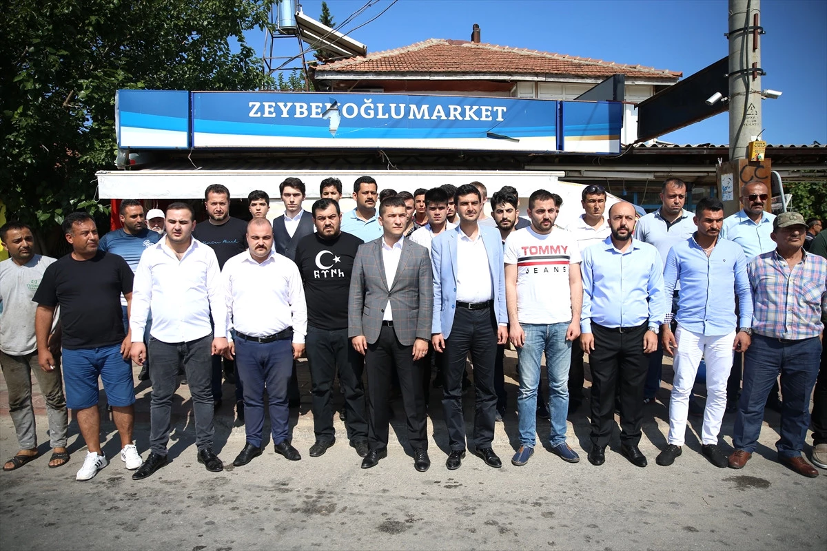 Türk Bayrağı Asılı Markete Saldırı İddiası