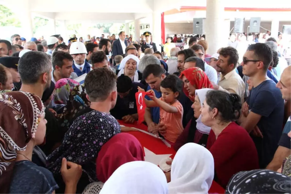 Vücuduna Şarapnel Saplanan Asker 8 Yıl Sonra Şehit Oldu