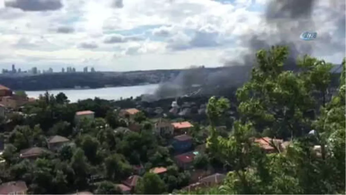 Beykoz\'da Eski Kundura Fabrikasının Olduğu Bölgede Yangın Çıktı