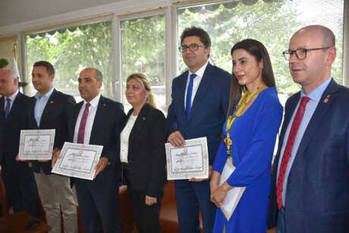 CHP Balıkesir Milletvekilleri Mazbatalarını Aldı