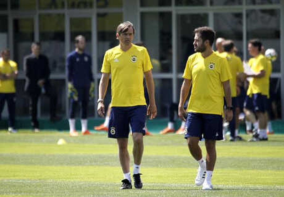 Fenerbahçe\'de Hazırlıklar Sürüyor