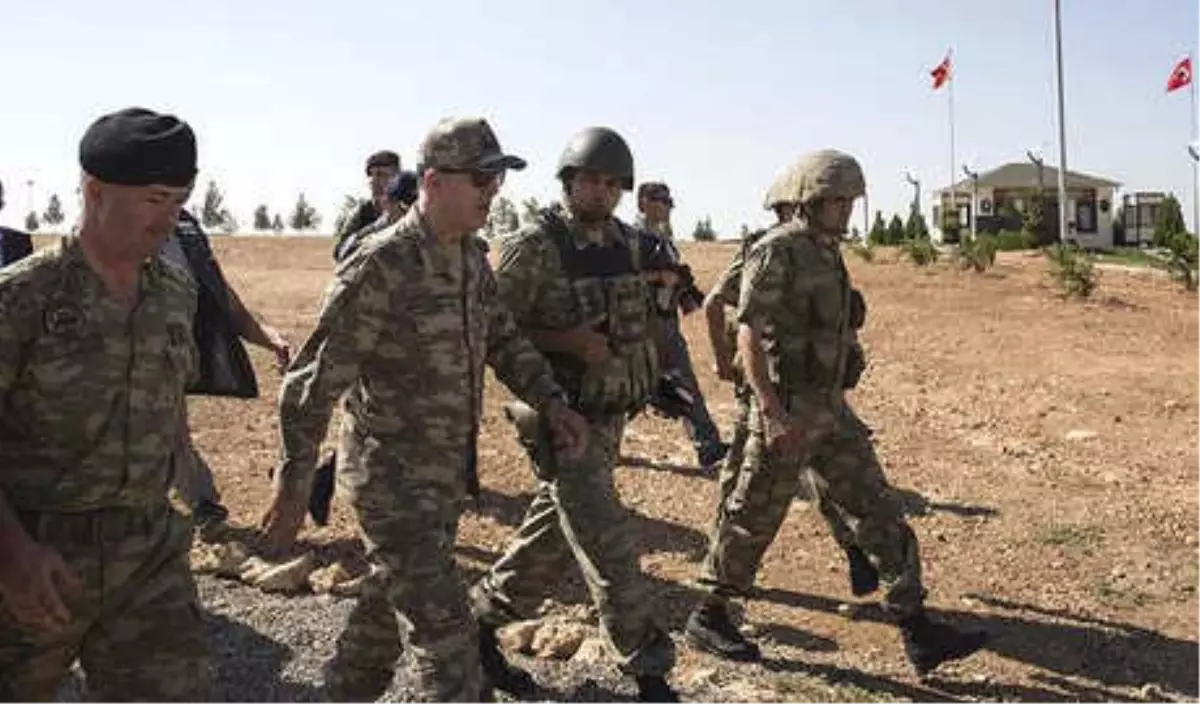 Suriye Sınırında Denetleme Yapan Genelkurmay Başkanı Akar, Süleyman Şah Türbesinde!