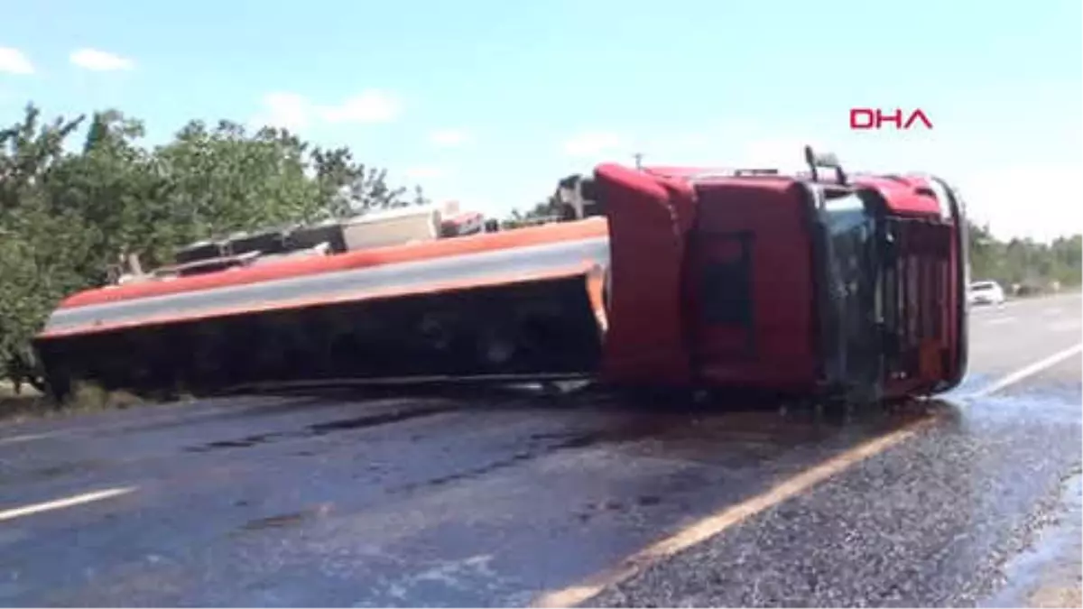 Niğde Sürücü Arı Sokunca Bayıldı, Tanker Devrildi