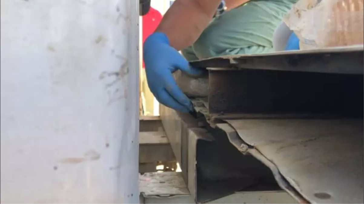 Van\'da 105 Kilo Eroin Hassas Burun \'Alfa\'ya Takıldı