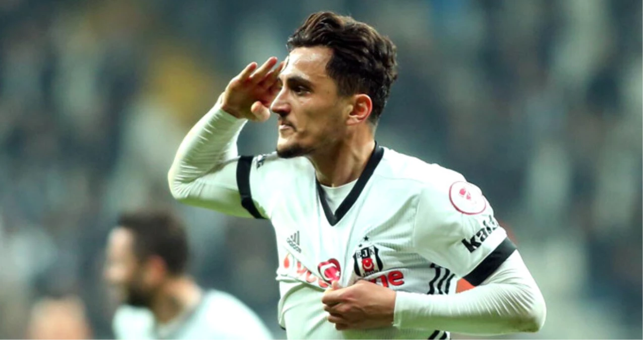 Yılda 9 Milyon TL Kazanan Mustafa Pektemek, Beşiktaş\'ta Kaldı