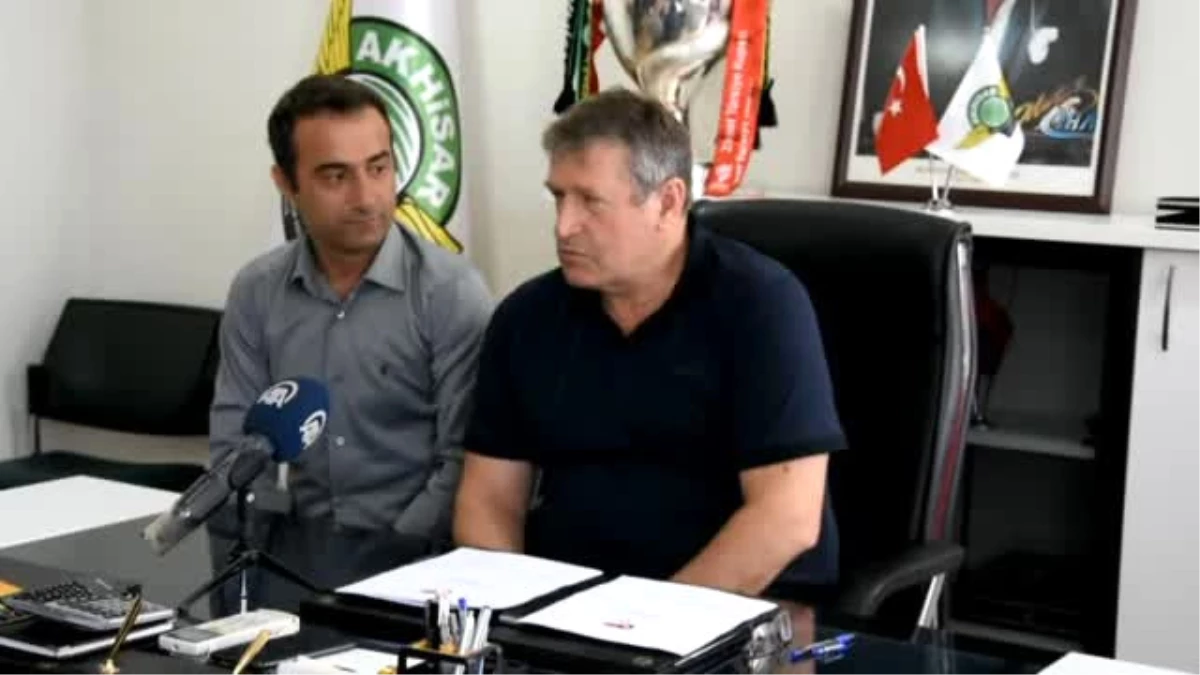 Akhisar Belediyespor\'un Yeni Teknik Direktörü Susic İmzayı Attı