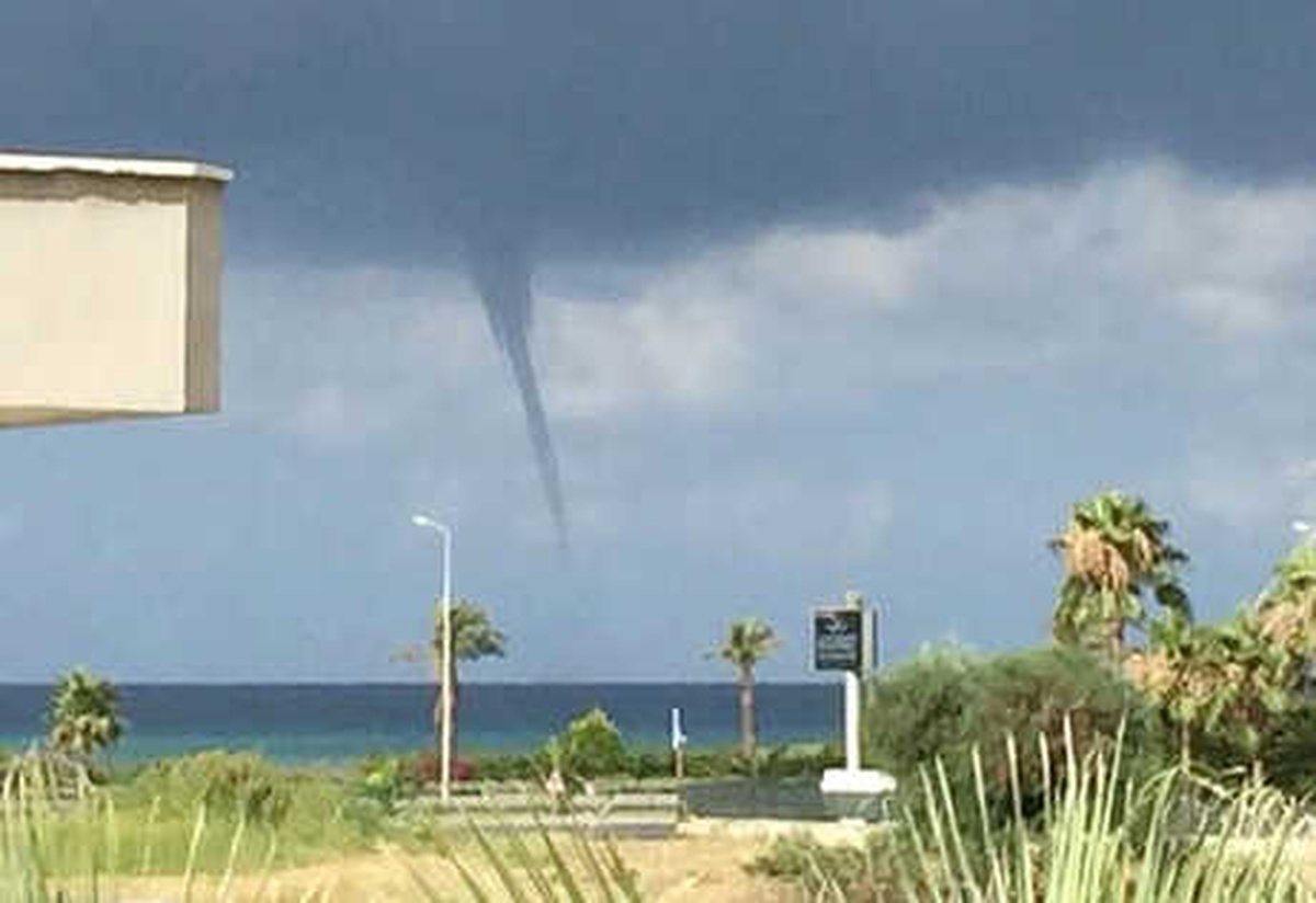 Alanya\'da Denizde İki Ayrı Noktada Hortum Çıktı
