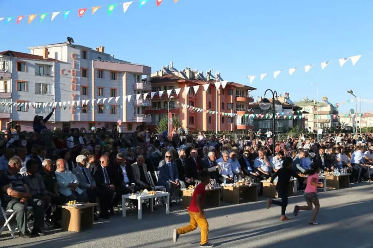 Başkan Mustafa Çelik Yeşilhisar Kayısı Festivali\'ne Katıldı