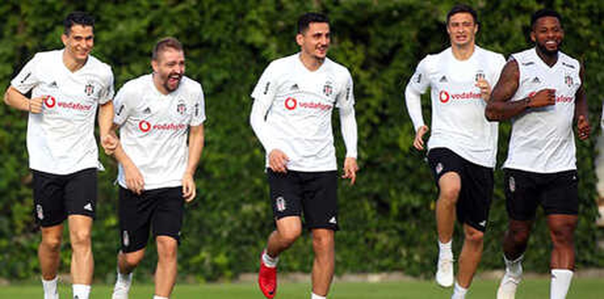 Beşiktaş\'ın Slovakya Kamp Kadrosu Belli Oldu