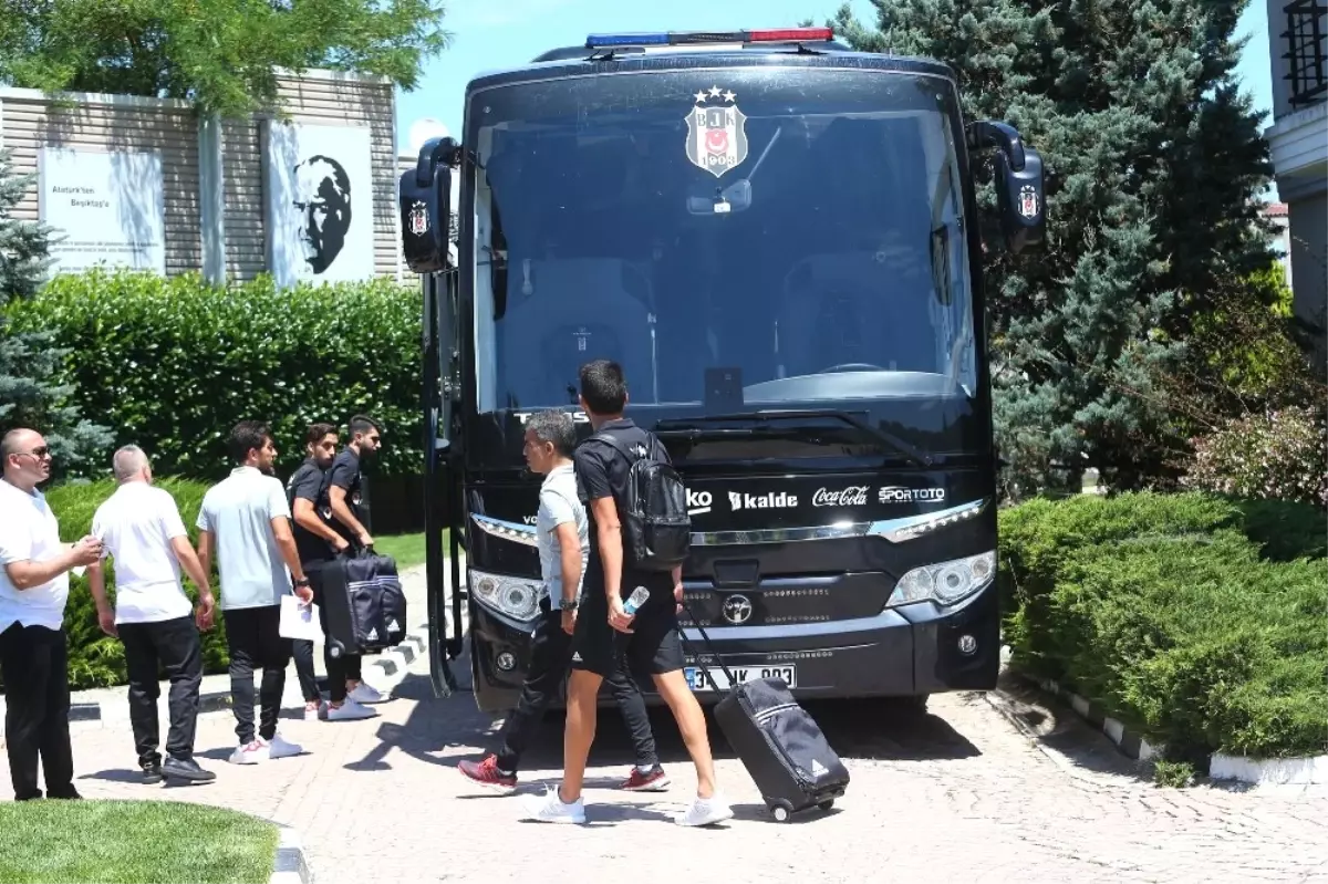 Beşiktaş, Yurt Dışı Kampı İçin Slovakya\'ya Gitti