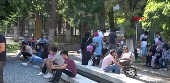 İzmir'de Yks'nin İlk Oturumu Olan Tyt Heyecanı Yaşandı