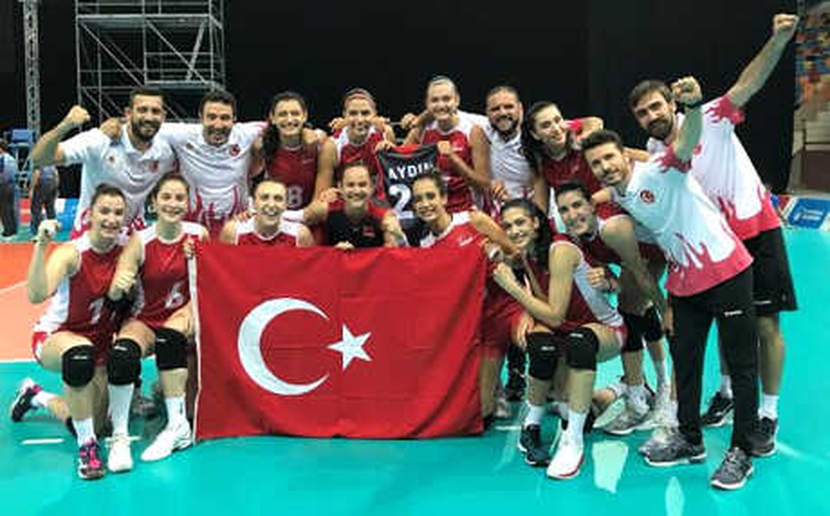 Kadın Voleybol Takımı, Akdeniz Oyunları\'nda Bronz Madalya Kazandı