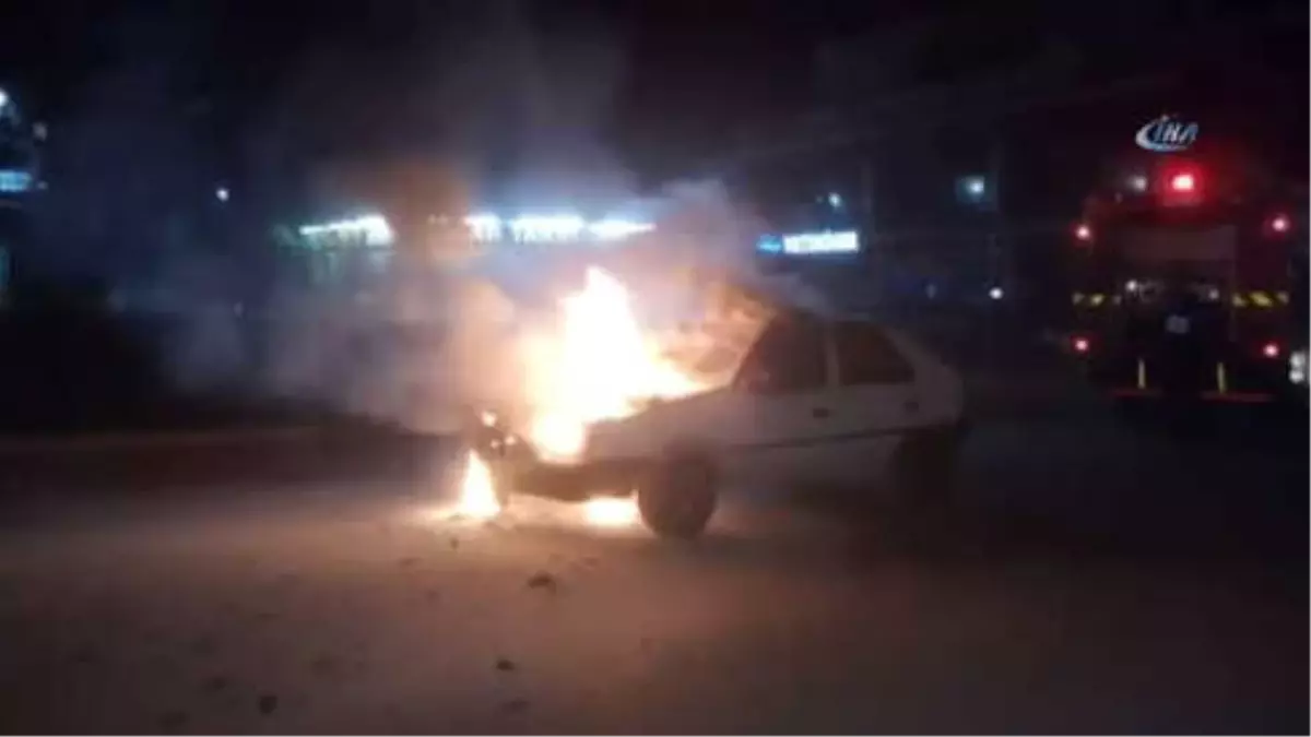 Lpg\'li Otomobile Benzin Koydu, Araç Alev Alev Yandı
