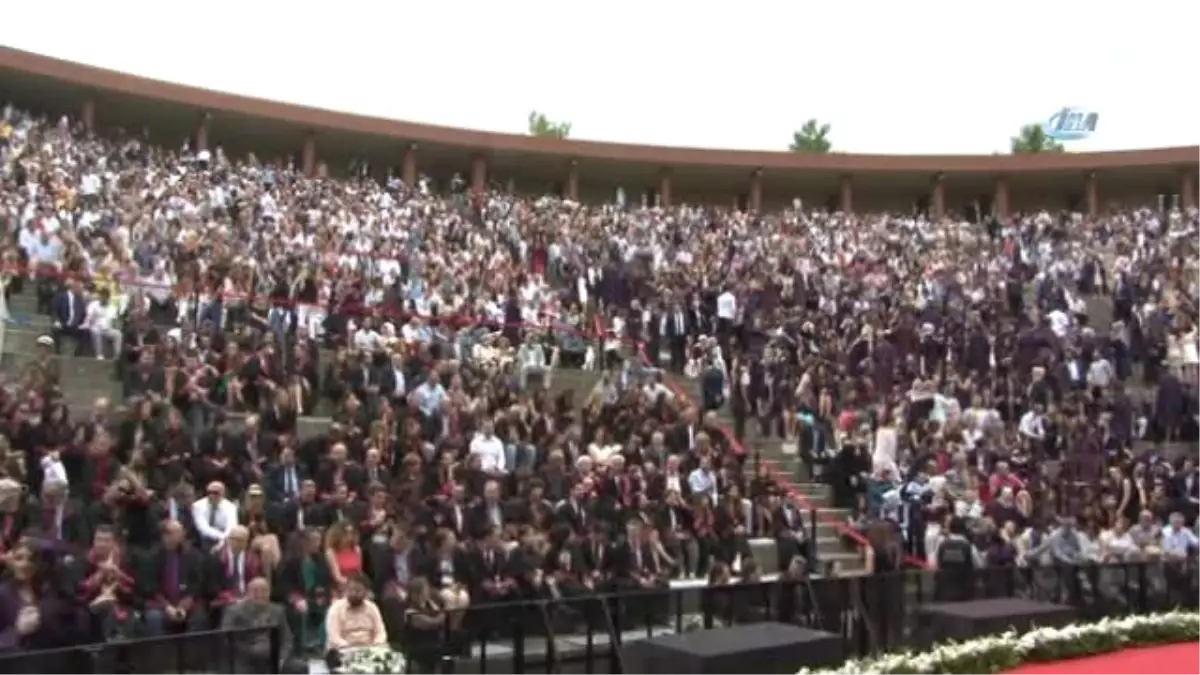 Maltepe Üniversitesi Mezunlarını Uğurladı