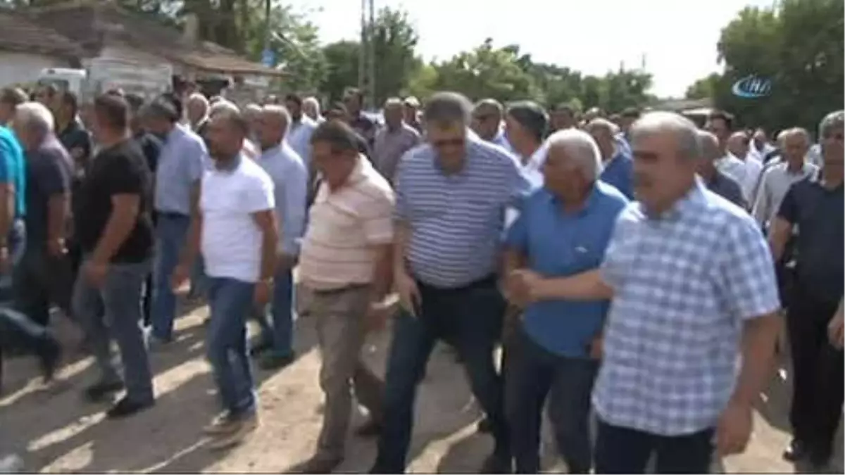 Minik Eylül Toprağa Verildi