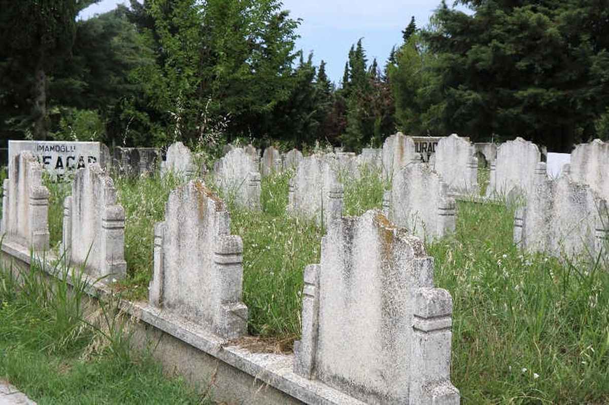 Samsun\'daki Eski Mezarlıklar Dolmak Üzere