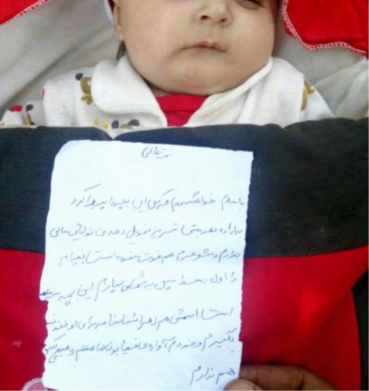 İran\'da Anne Bebeğini Bir Mektupla Sokağa Bıraktı