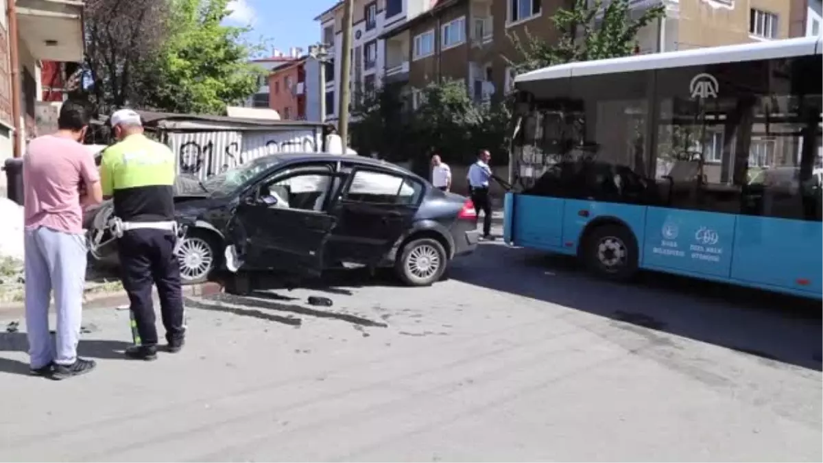 Sınava Yetişmek İsterken Kaza Yaptılar