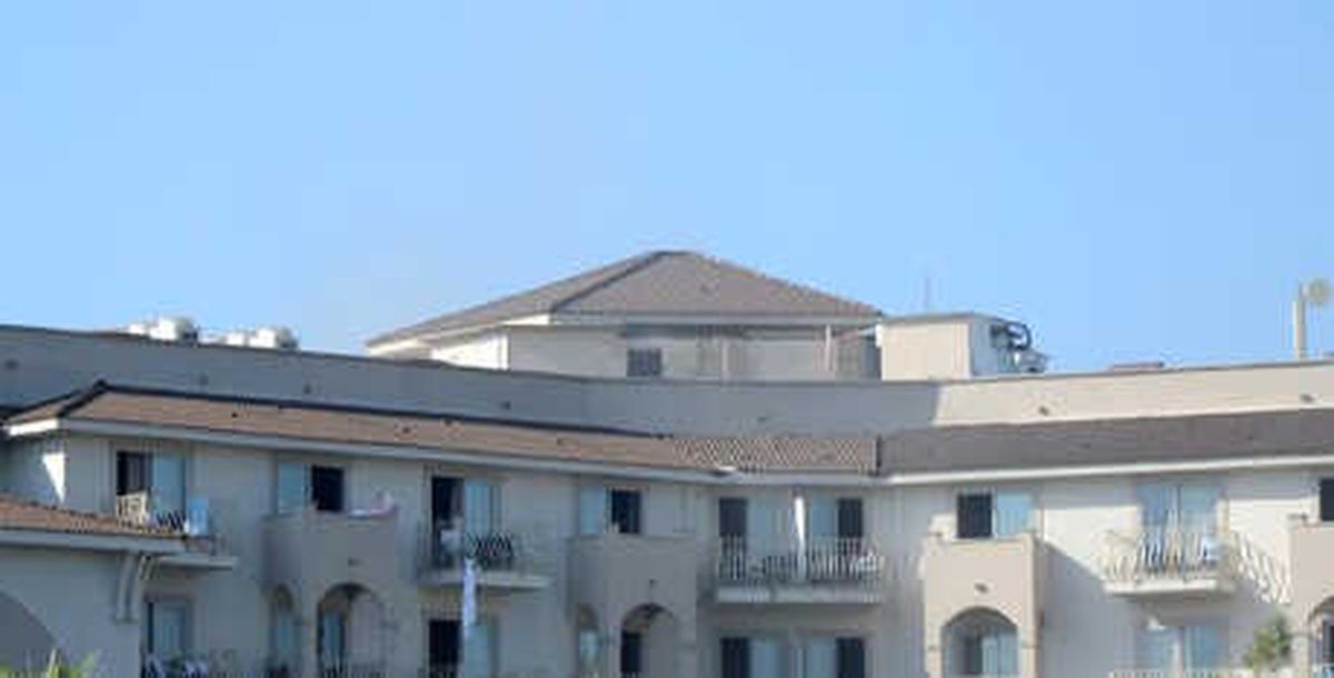 Antalya\'da 5 Yıldızlı Otelde Yangın Çıktı, 20 Kişi Dumandan Etkilendi