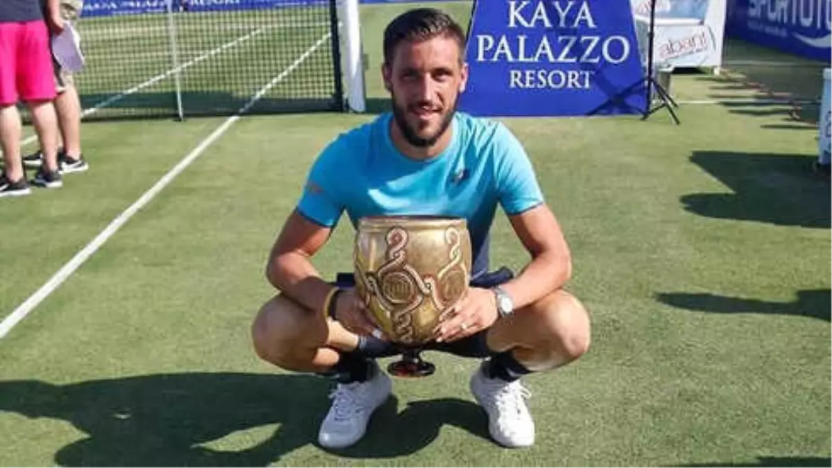 Antalya\'da Mutlu Sona Ulaşan İsim Damir Dzumhur