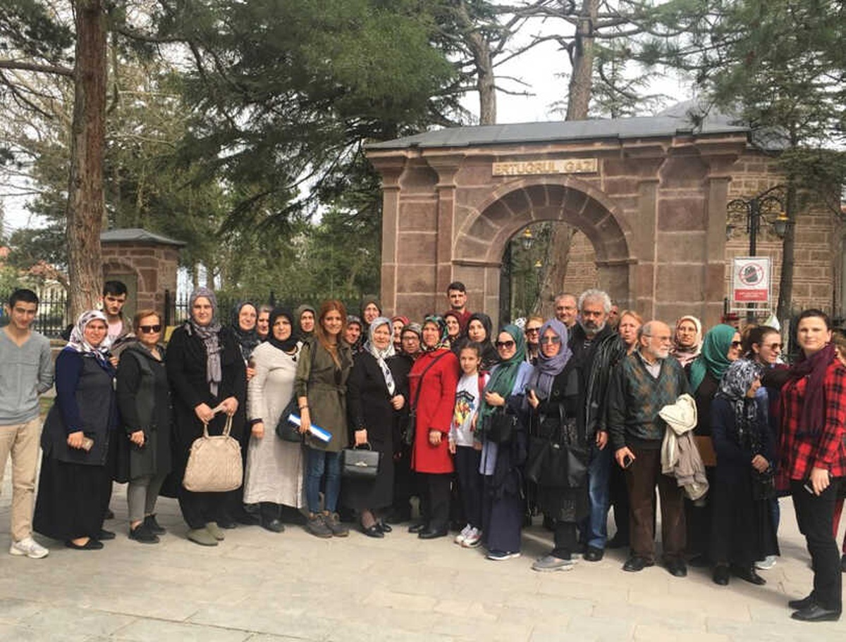 Bayrampaşalılar Bilecik\'te Tarih Yolculuğuna Çıkıyor
