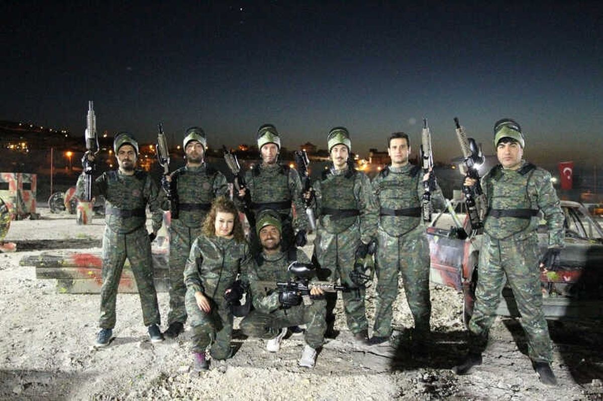 Edremit\'te Van Gölü Manzaralı Paintball Keyfi