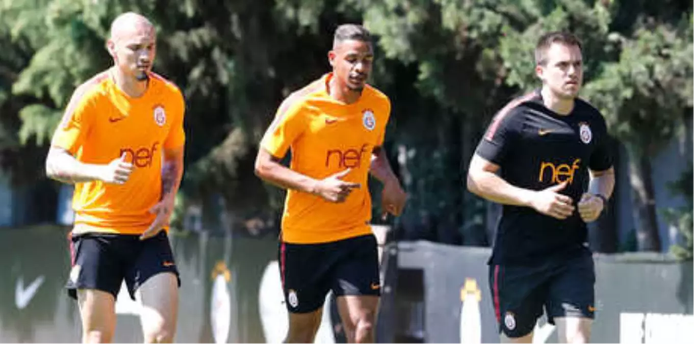 Galatasaray\'da Maicon ve Fernando Sevinci!