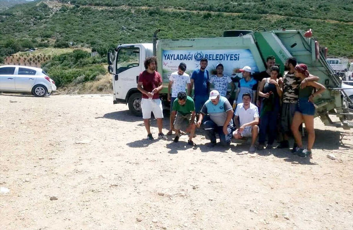 Hatay\'da Sahil Temizliği