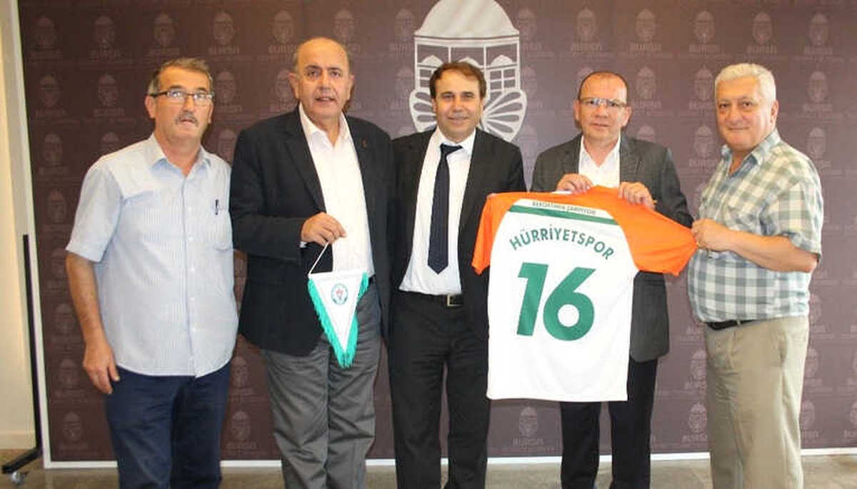 Hürriyetspor Yönetiminden Ticaret Borsa\'sına Ziyaret