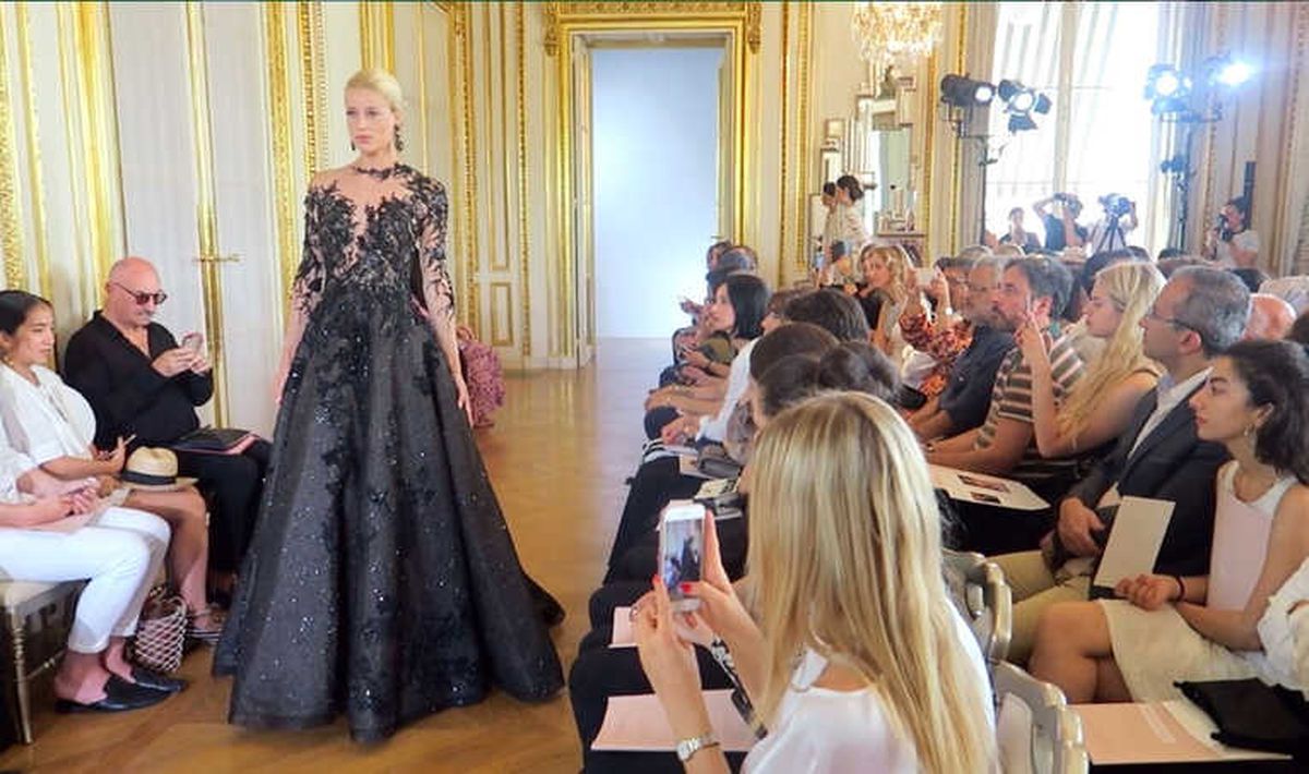 Paris Haute Couture Moda Haftası\'ndan Renkli Görüntüler
