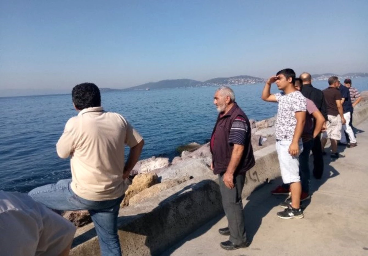 İstanbul Kartal\'da Denizde Kaybolan Gencin Cesedi Bulundu