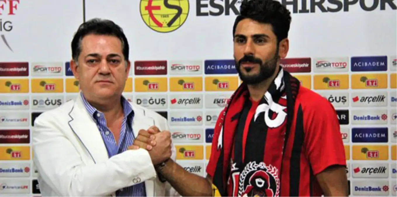 Eskişehirspor, Hakan Arslantaş ile Sözleşme İmzaladı