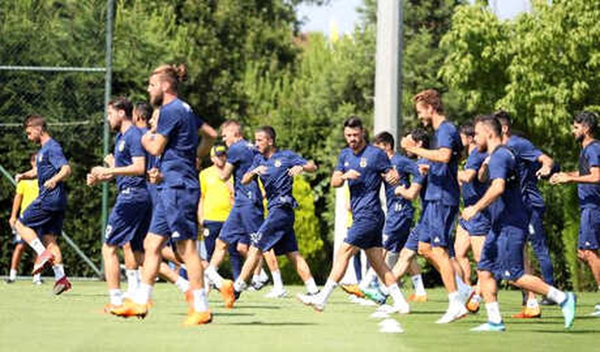 Fenerbahçe Yeni Sezona Hazırlanıyor