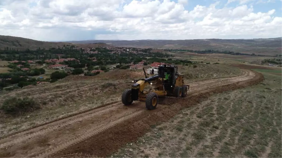 İl Özel İdare Arazı Yolları Açma Çalışmalarına Başladı