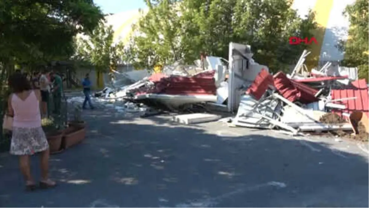 İstanbul Beylikdüzü Sualtı Sporları Dünya Rekortmenleri Kulübü Derneği\'nin Binası Yıkıldı