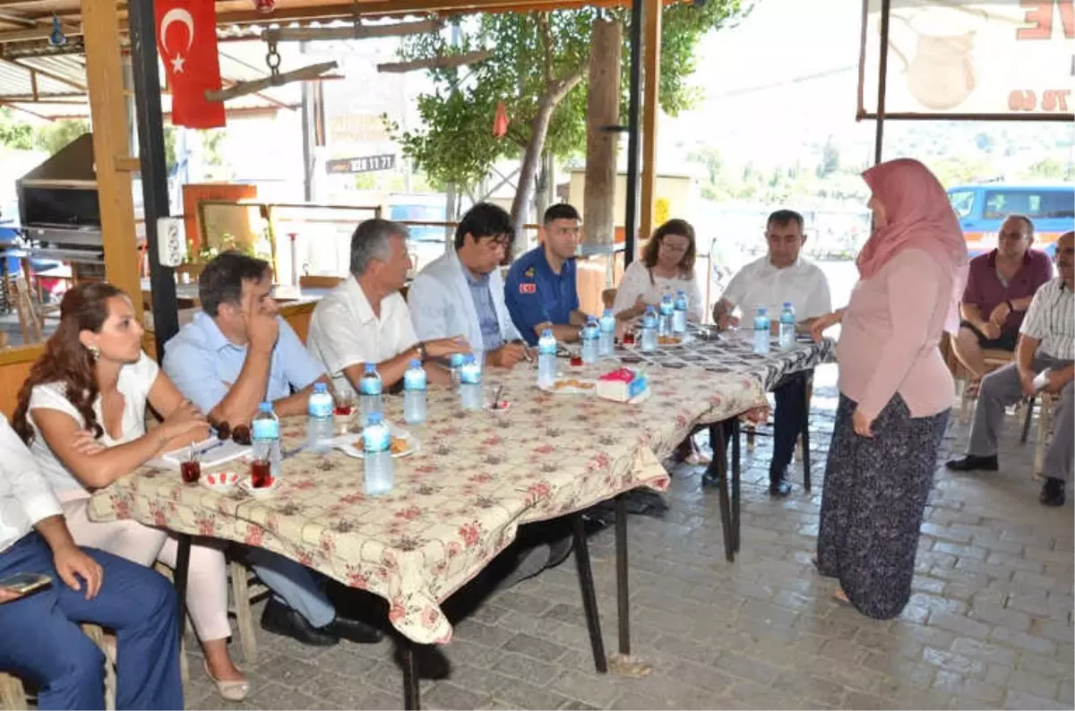 Kozbeyli\'deki Halk Toplantısına Yoğun İlgi