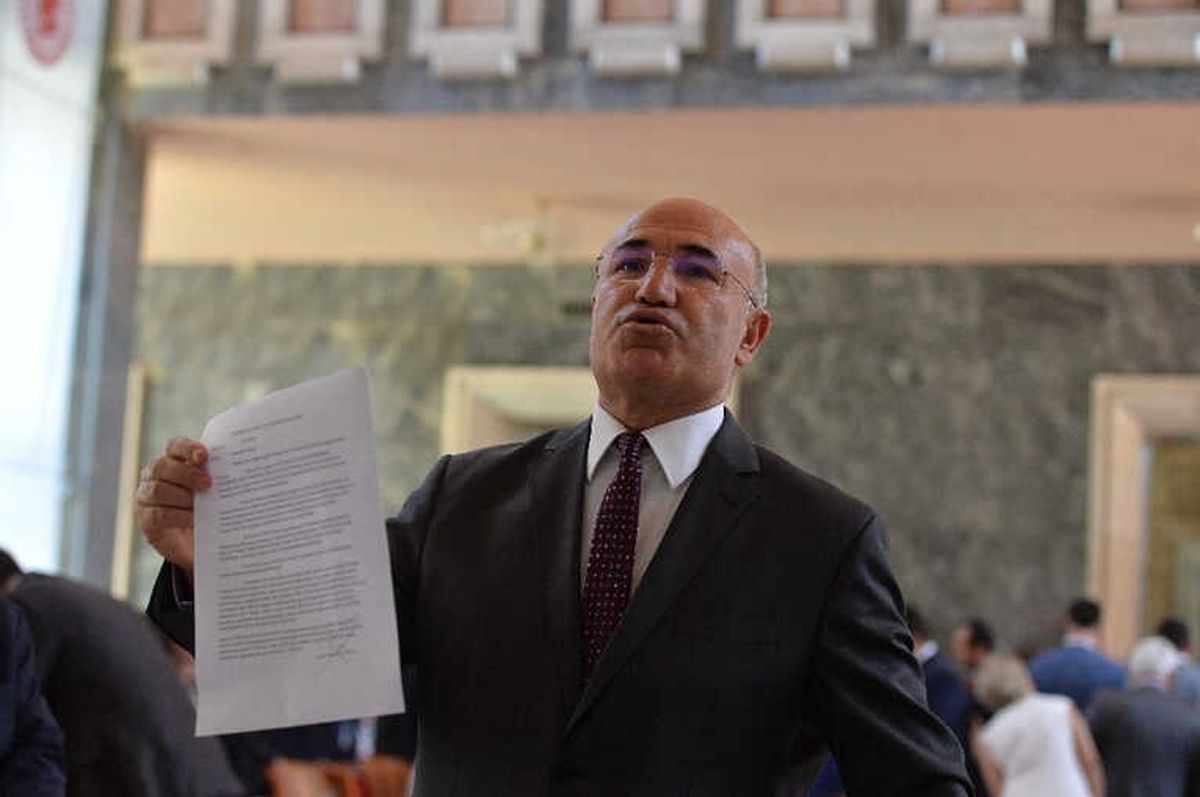 Muharrem İnce\'den Kılıçdaroğlu\'na Onursal Başkanlık Teklifi