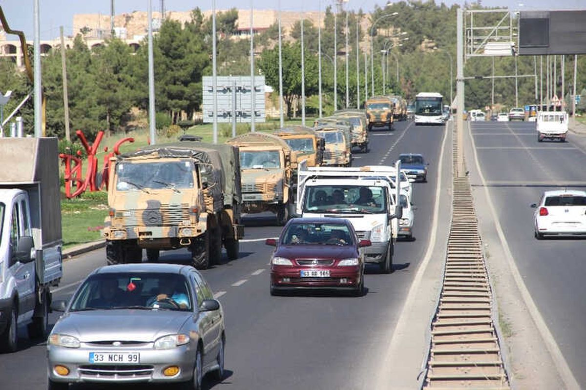 Şanlıurfa\'dan Sınıra Askeri Sevkıyat