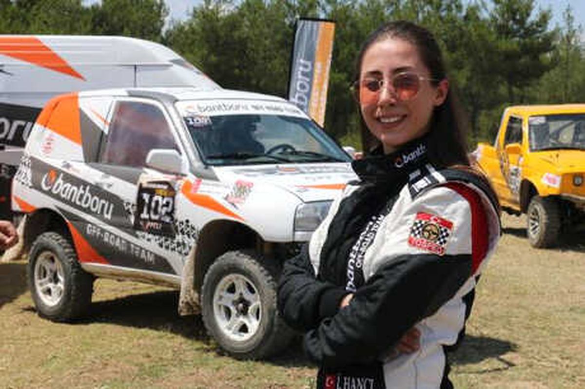 Türkiye\'nin Lisanslı Tek Kadın Off-Road Pilotu Birinci Oldu