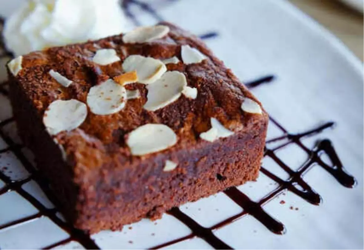 Yumurtasız Sütsüz Kek Tarifi