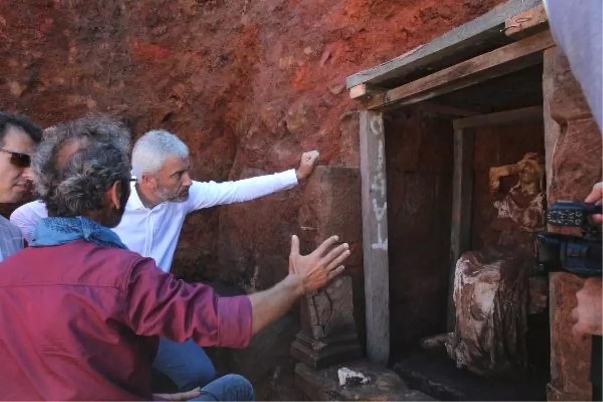 Ana Tanrıça Kibele\' Heykelinin Bulunduğu Kalede Kazı Çalışmaları Yeniden Başlıyor