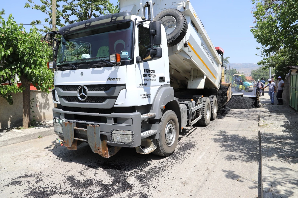 Asfalt Çalışmalarına Tam Gaz Devam