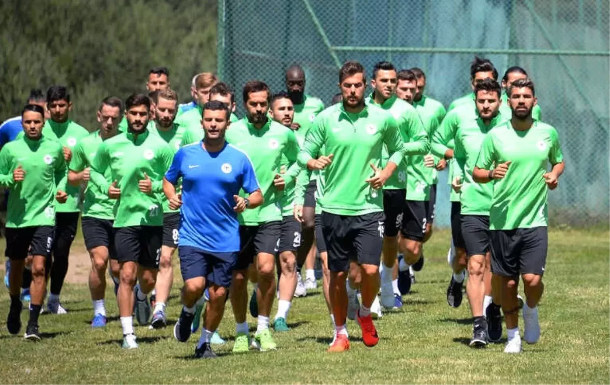 Atiker Konyaspor\'un Bolu Kampı Başladı