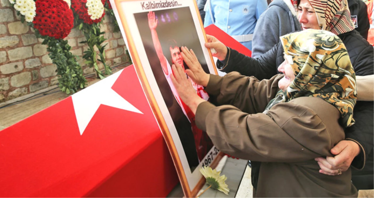 Naim Süleymanoğlu\'nun Babalık Davası İçin Bugün Mezarı Açılıyor
